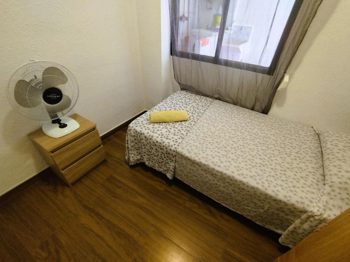 Sunny Flat With Huge Terrace! Close Downtown! Alicante Buitenkant foto